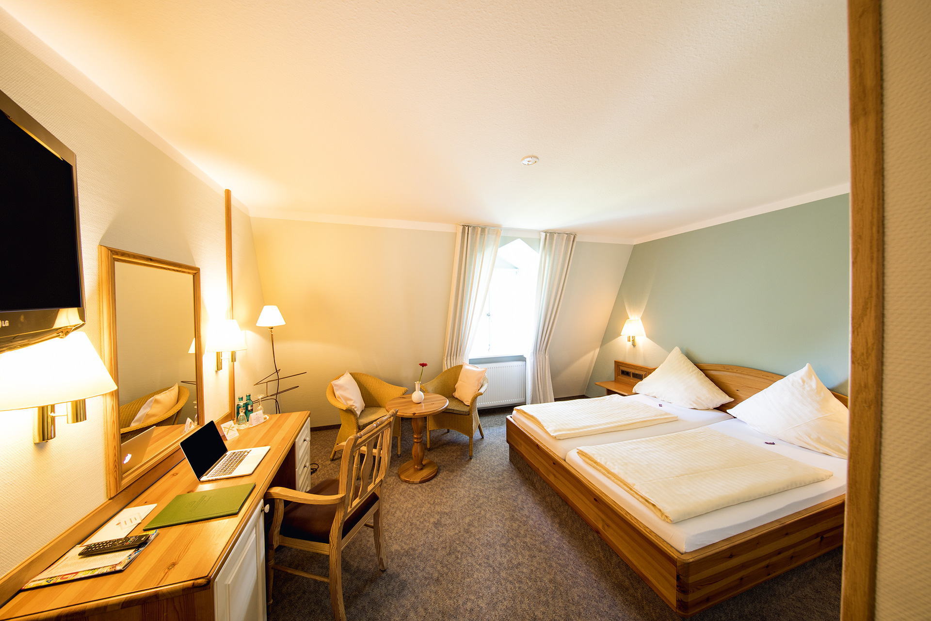 Bett in Romatikzimmer